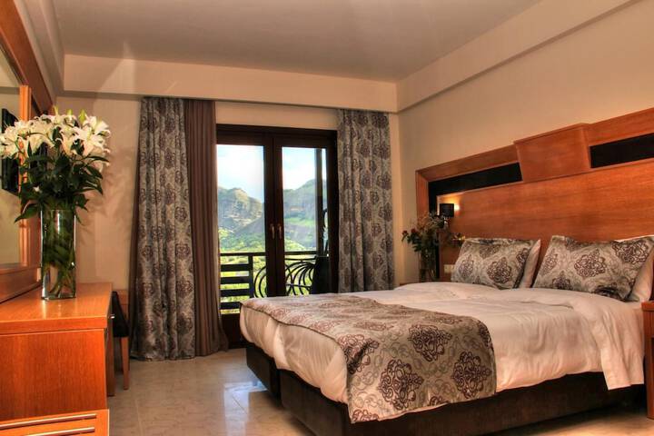 Room 10 of 45