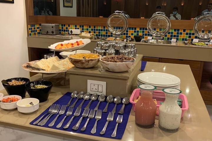 Breakfast/Coffee Service 44 of 55
