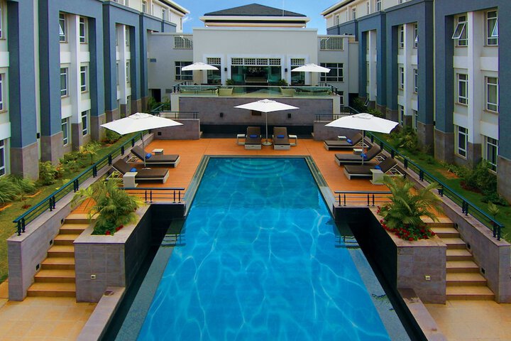 Pool Hotel