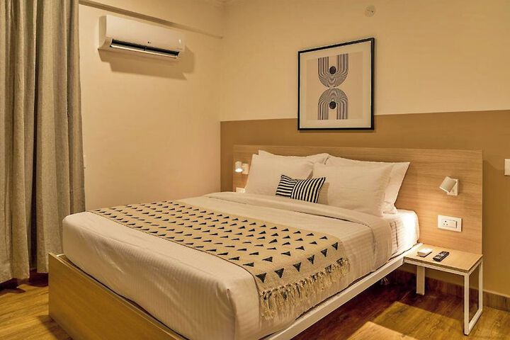 Room 13 of 20