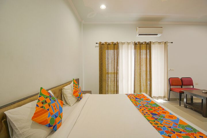Room 34 of 41