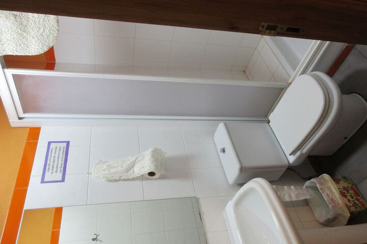 Room 30 of 61