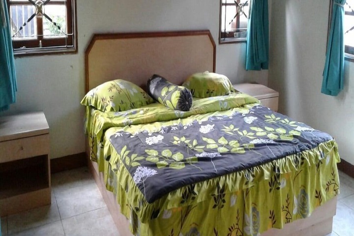 Room 5 of 25