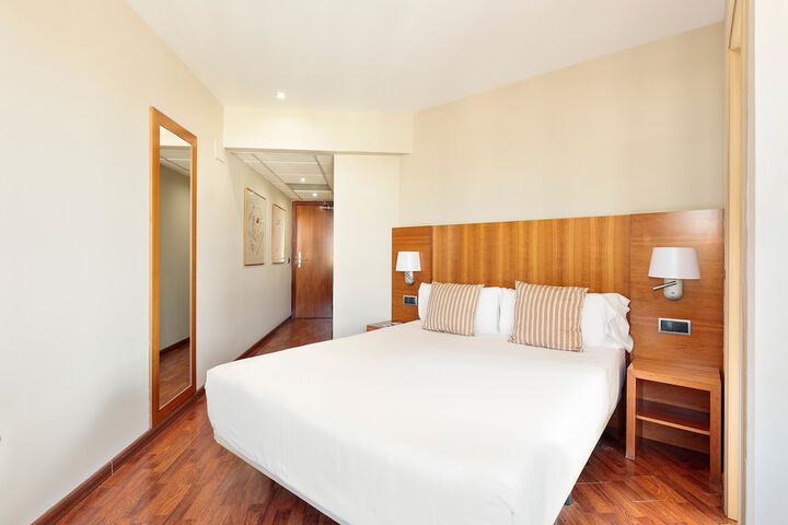 Room 7 of 60