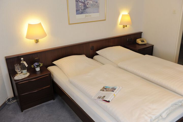 Room 7 of 36