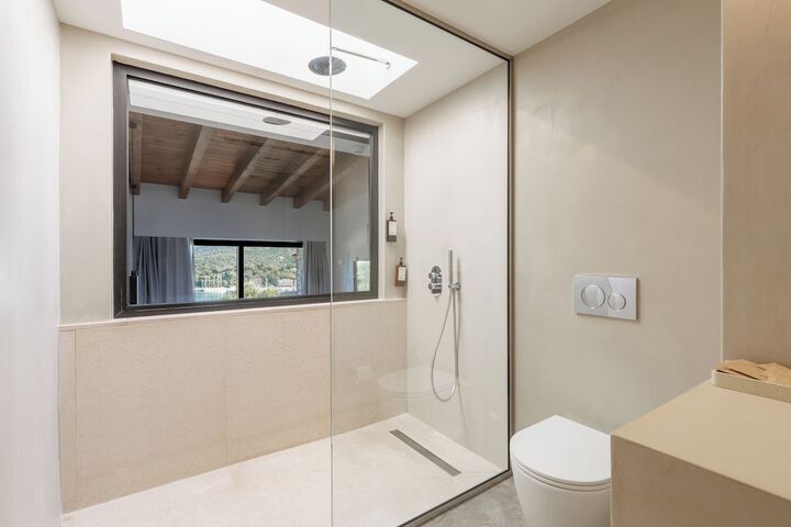 Room 3 of 19