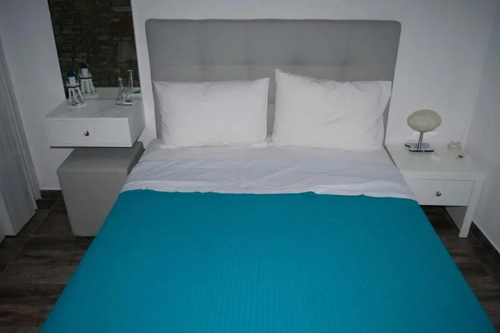 Room 3 of 18