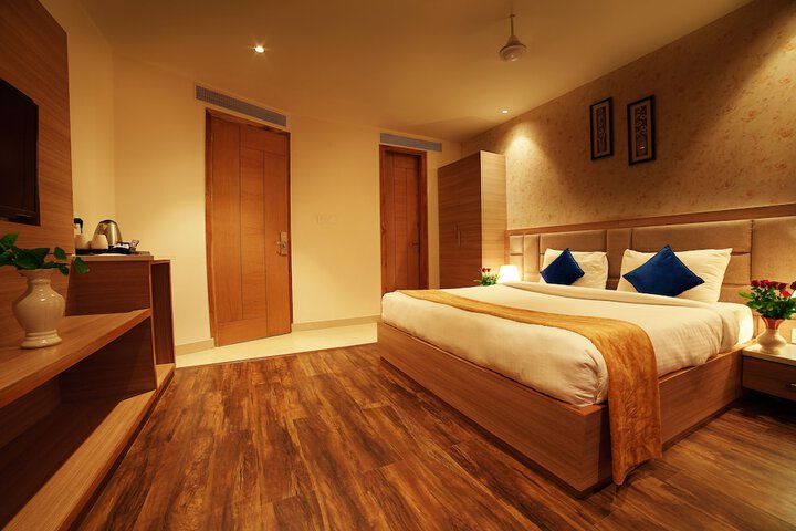 Room 37 of 61