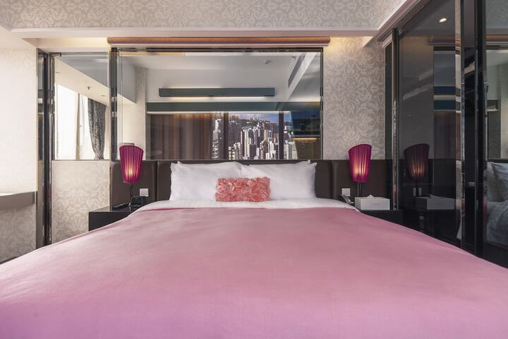 Room 16 of 59