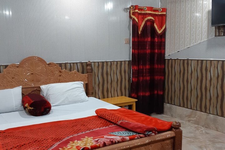 Room 6 of 22
