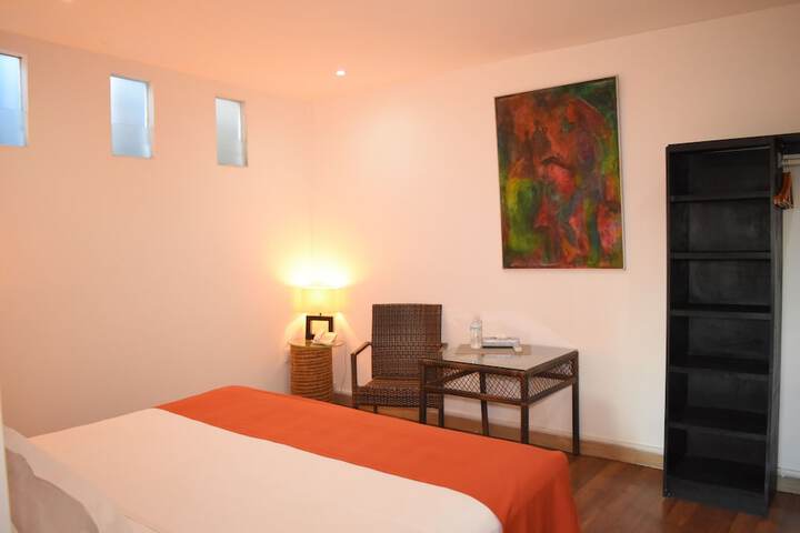 Room 27 of 90