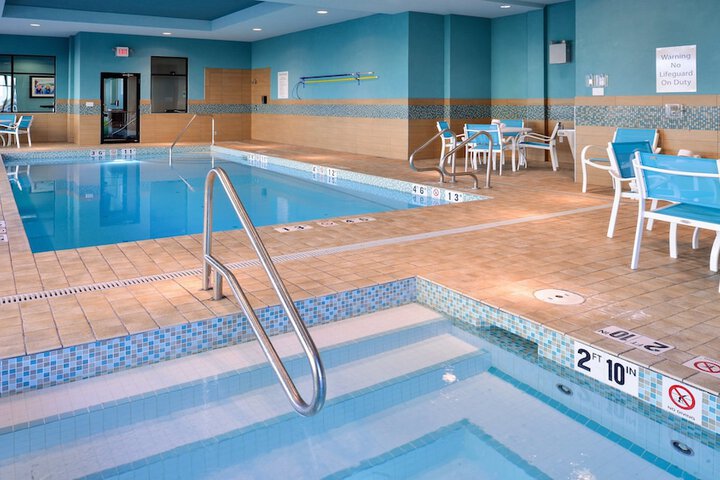Hotel Pool