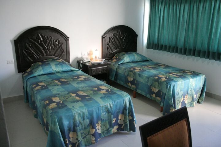 Room 4 of 30