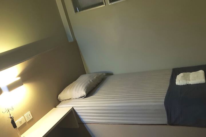 Room 16 of 46