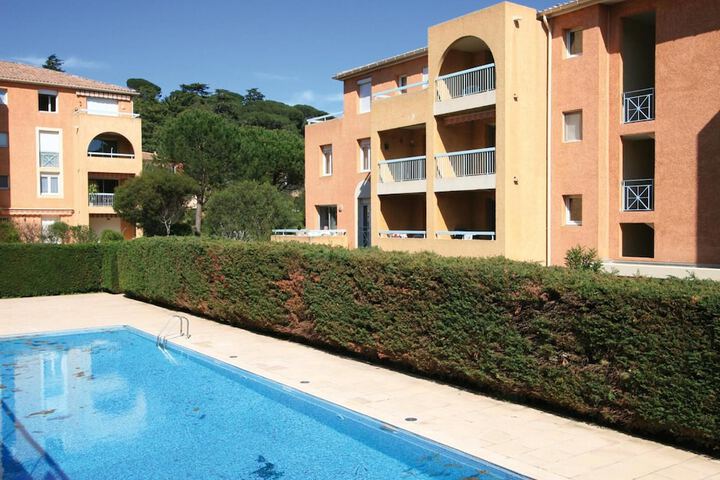 Pools & Facilities