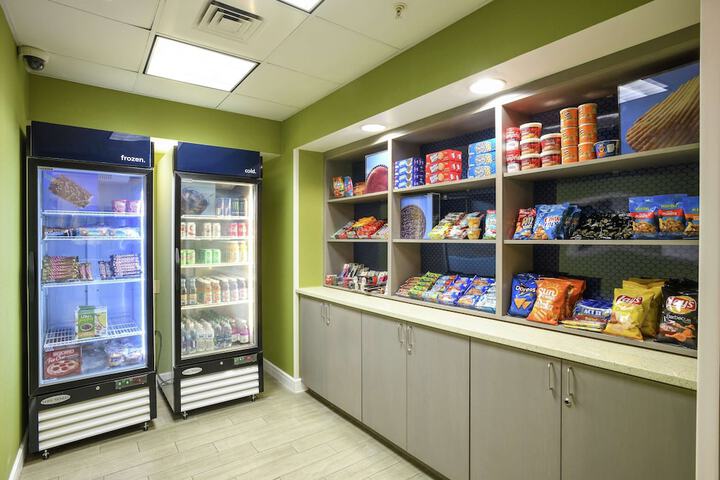 Snack bar
