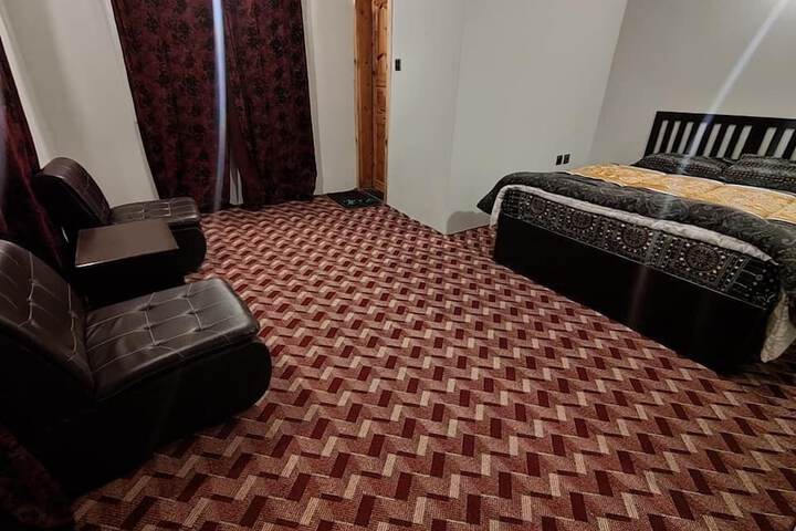 Room 12 of 17