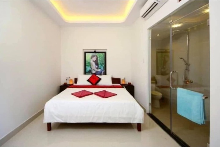 Room 21 of 24