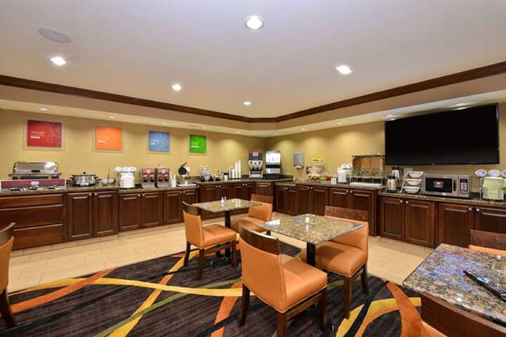 Breakfast area