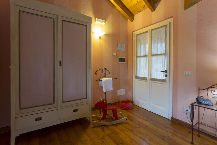 Room 14 of 23