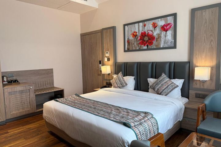 Room 2 of 15