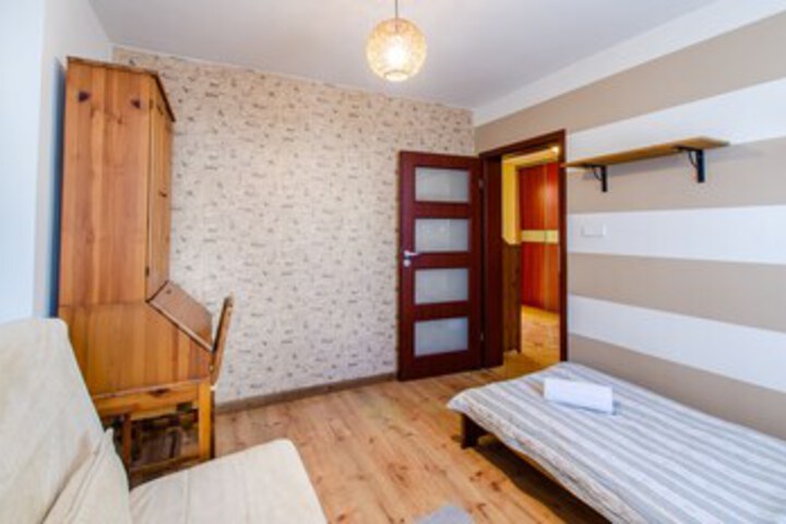 Room 73 of 99