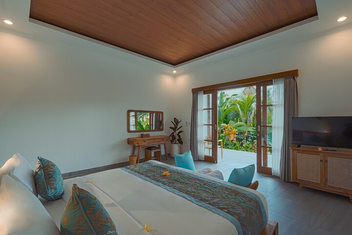 Room 4 of 28
