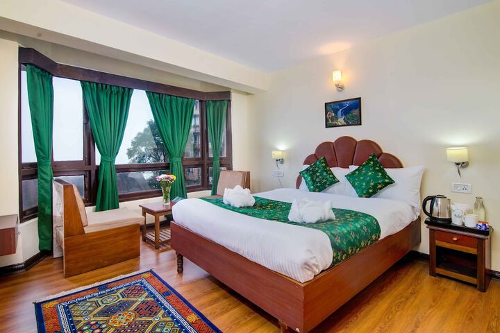 Room 6 of 34