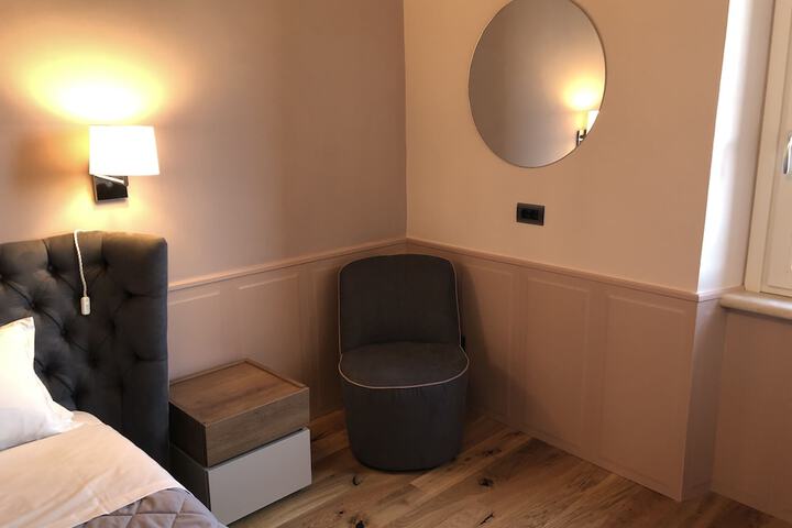 Room 22 of 68