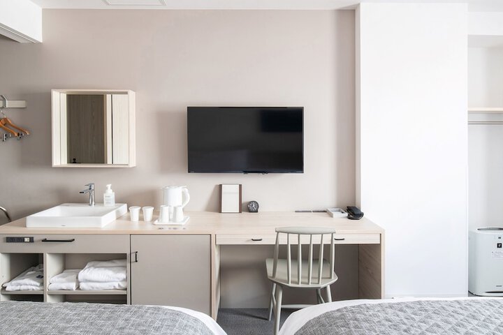Room 9 of 91