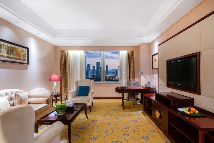 Room 15 of 66