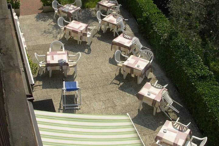 Terrace/Patio 6 of 23