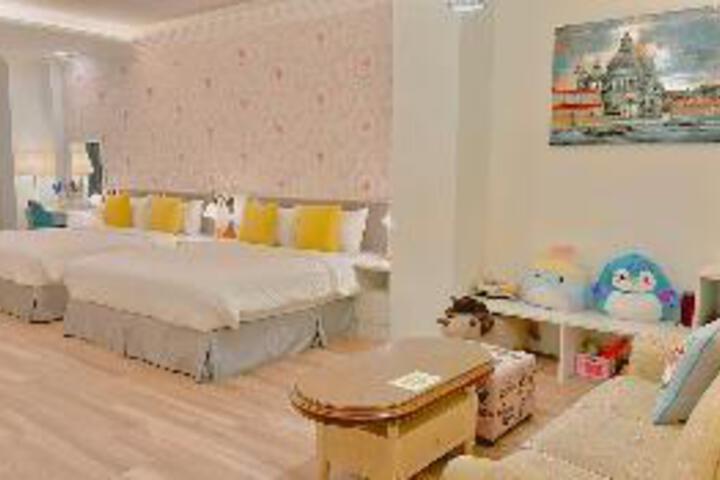 Room 28 of 28