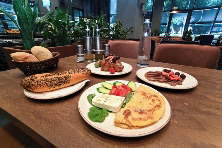 Breakfast/Coffee Service 19 of 26