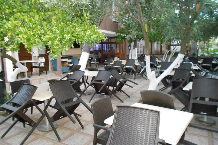 Hotel Exterior 20 of 26