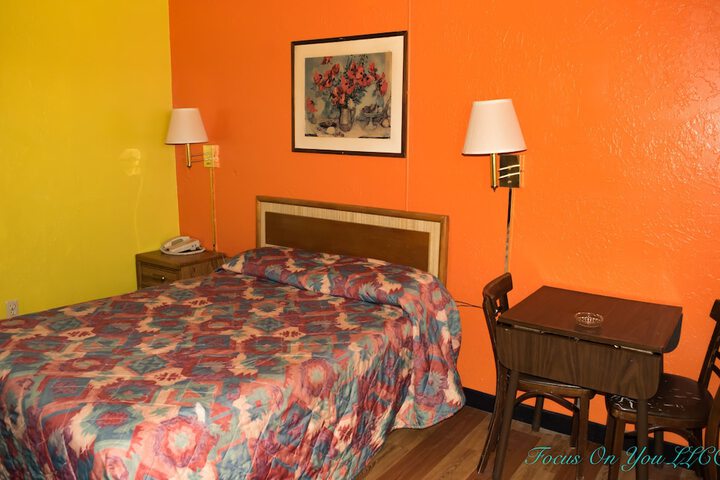 Room 13 of 33