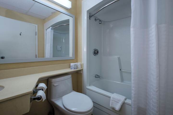Room 18 of 31