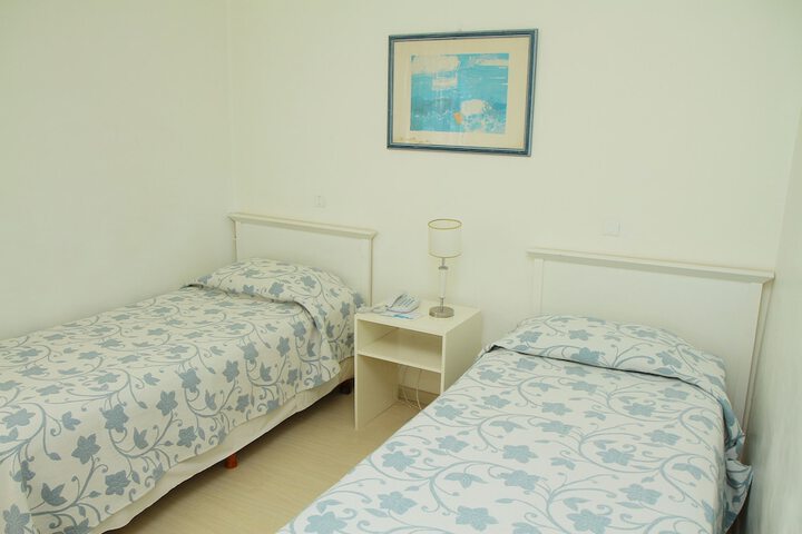 Room 10 of 41