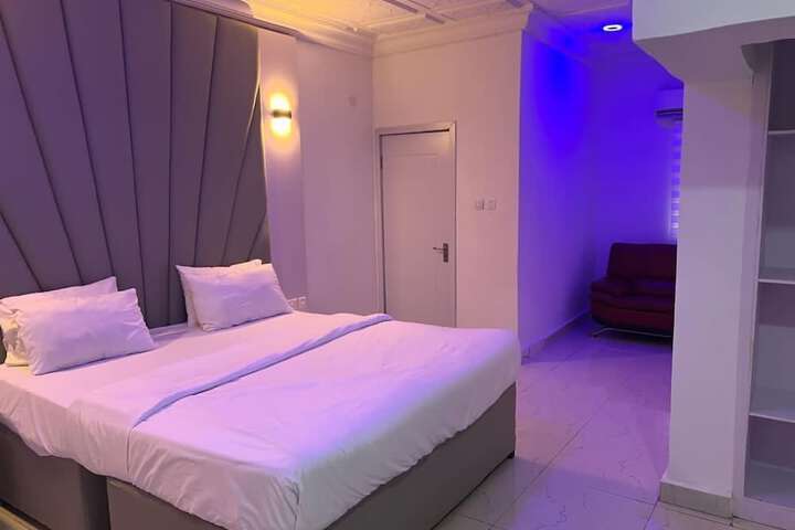 Room 5 of 20