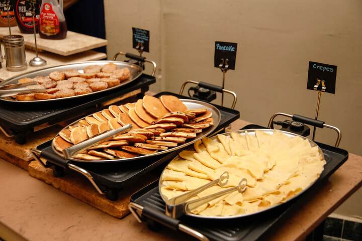 Breakfast buffet