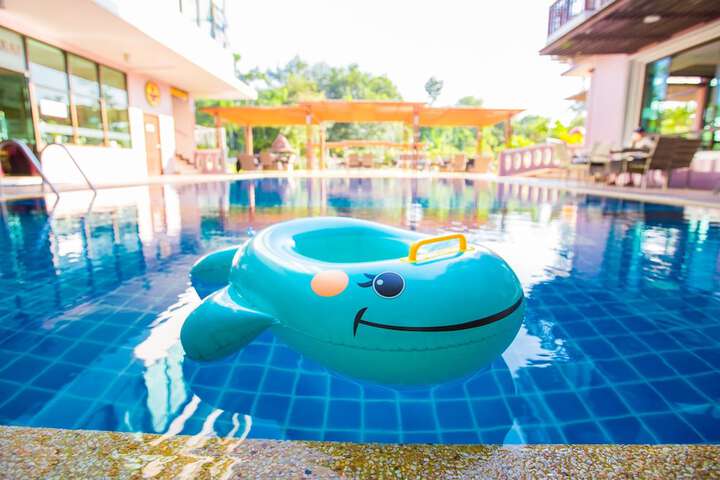 Pool 94 of 183