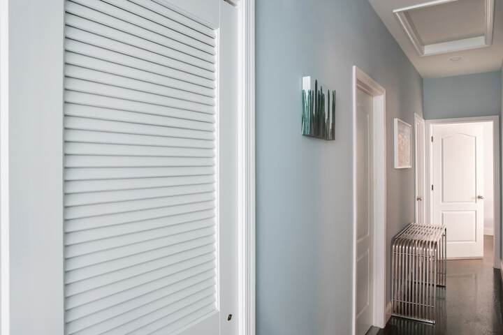 Room 10 of 25