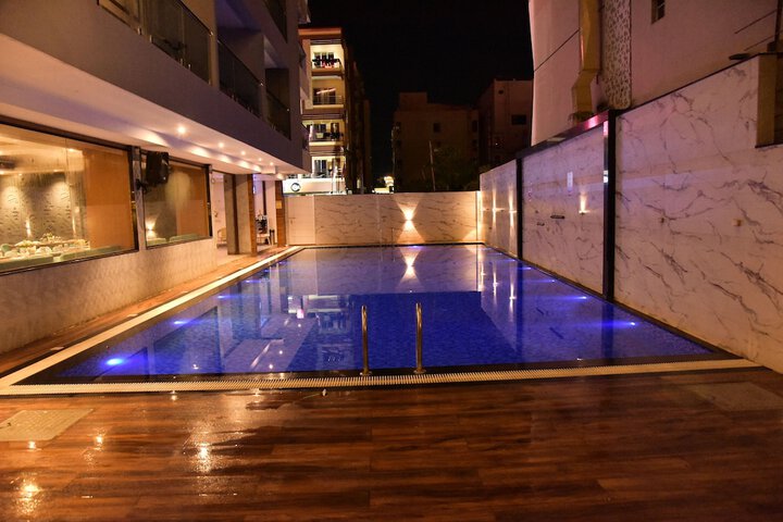 Pool 56 of 73