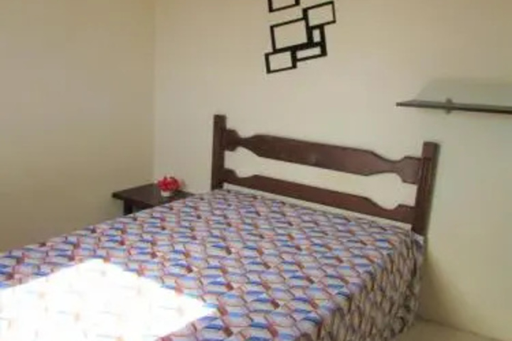 Room 7 of 18