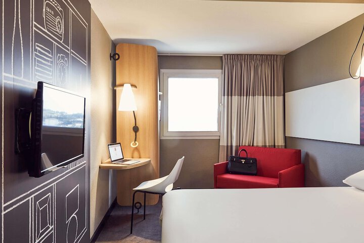 Room 14 of 79