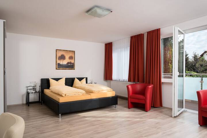 Room 17 of 35