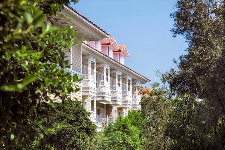 Hotel 176 of 186