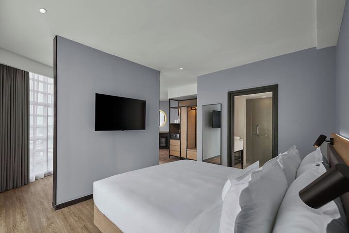 Room 18 of 67