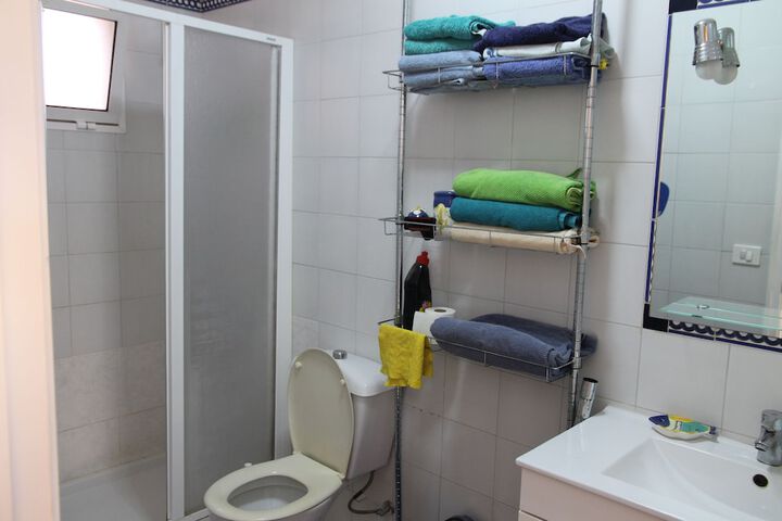 Room 18 of 18