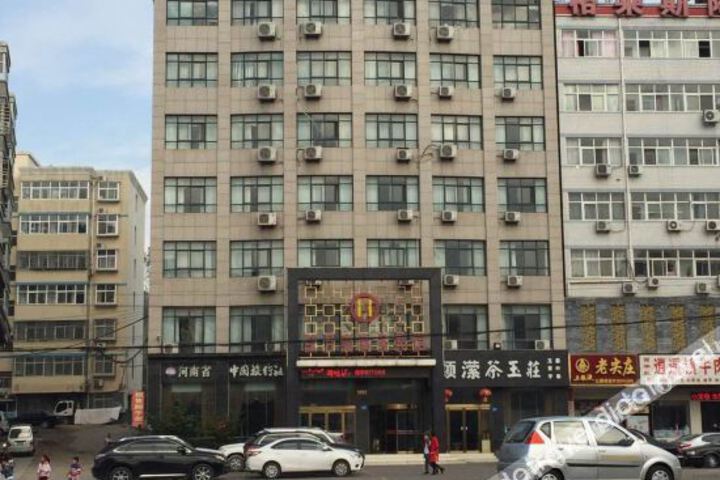 Hotel 8 of 34
